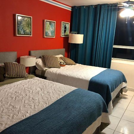 Ocean Front Studio Units ไมอามีบีช ภายนอก รูปภาพ