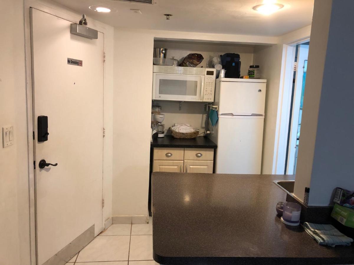 Ocean Front Studio Units ไมอามีบีช ภายนอก รูปภาพ