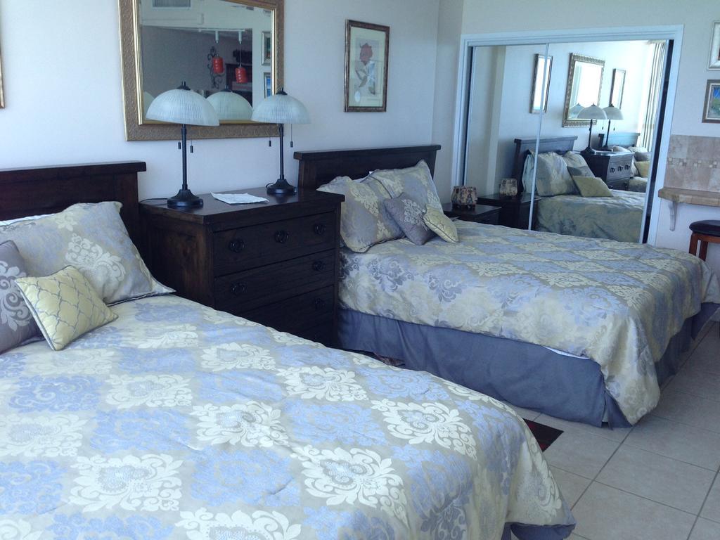 Ocean Front Studio Units ไมอามีบีช ภายนอก รูปภาพ