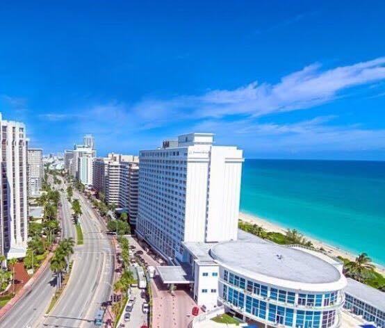 Ocean Front Studio Units ไมอามีบีช ภายนอก รูปภาพ