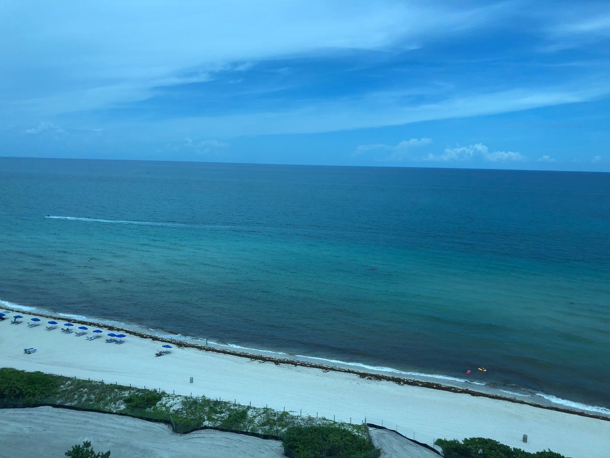 Ocean Front Studio Units ไมอามีบีช ภายนอก รูปภาพ